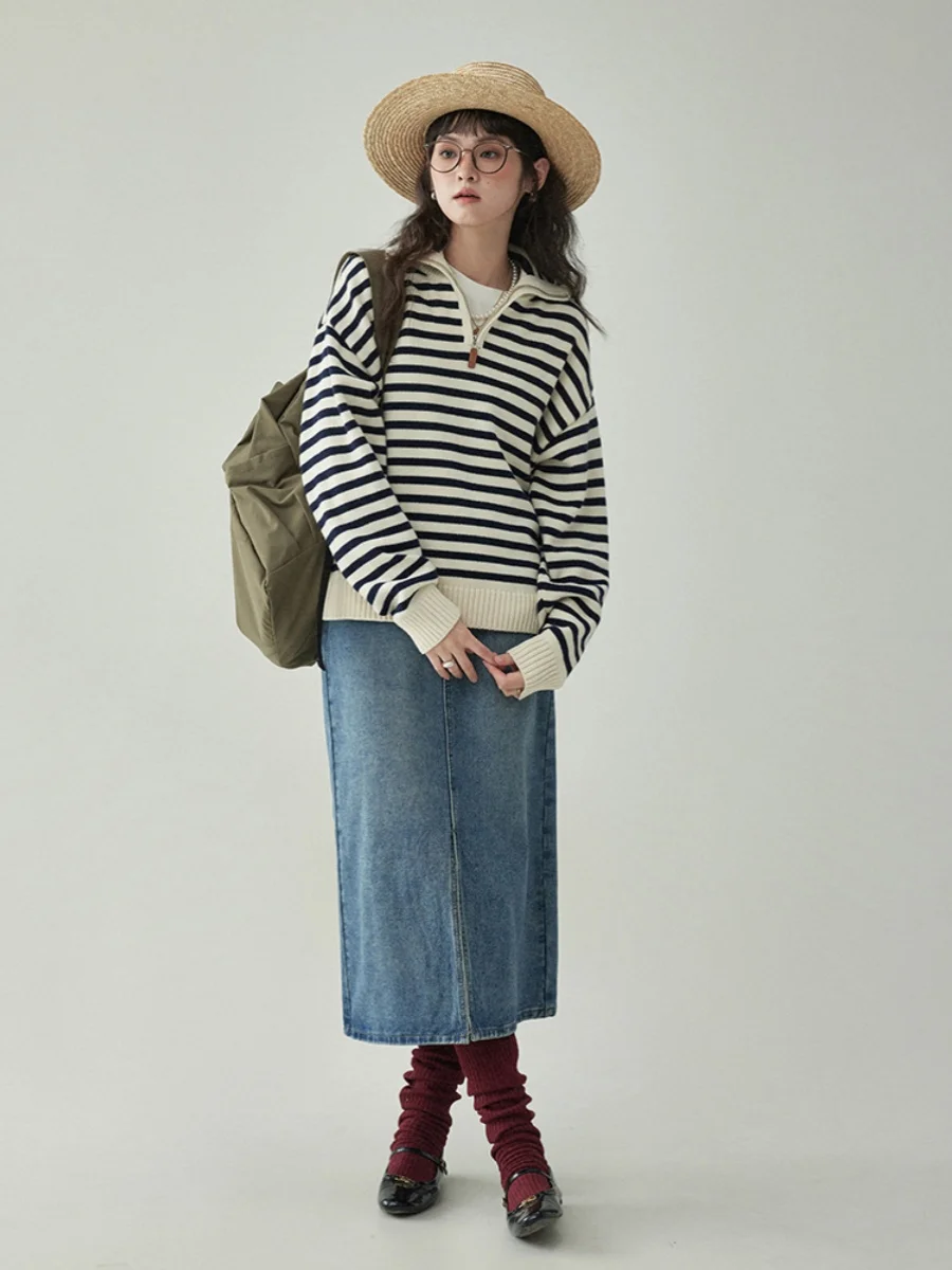 大人可愛い服 40代コーデの完全ガイド｜黒と白ストライプニットの心の安定感