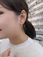 スタイリッシュなメタル製三重イヤリング【女性用・シンプルデザイン・高級感】