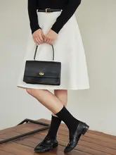 シンプルなデザインのAラインミディスカート【秋用・無地・遮胯】