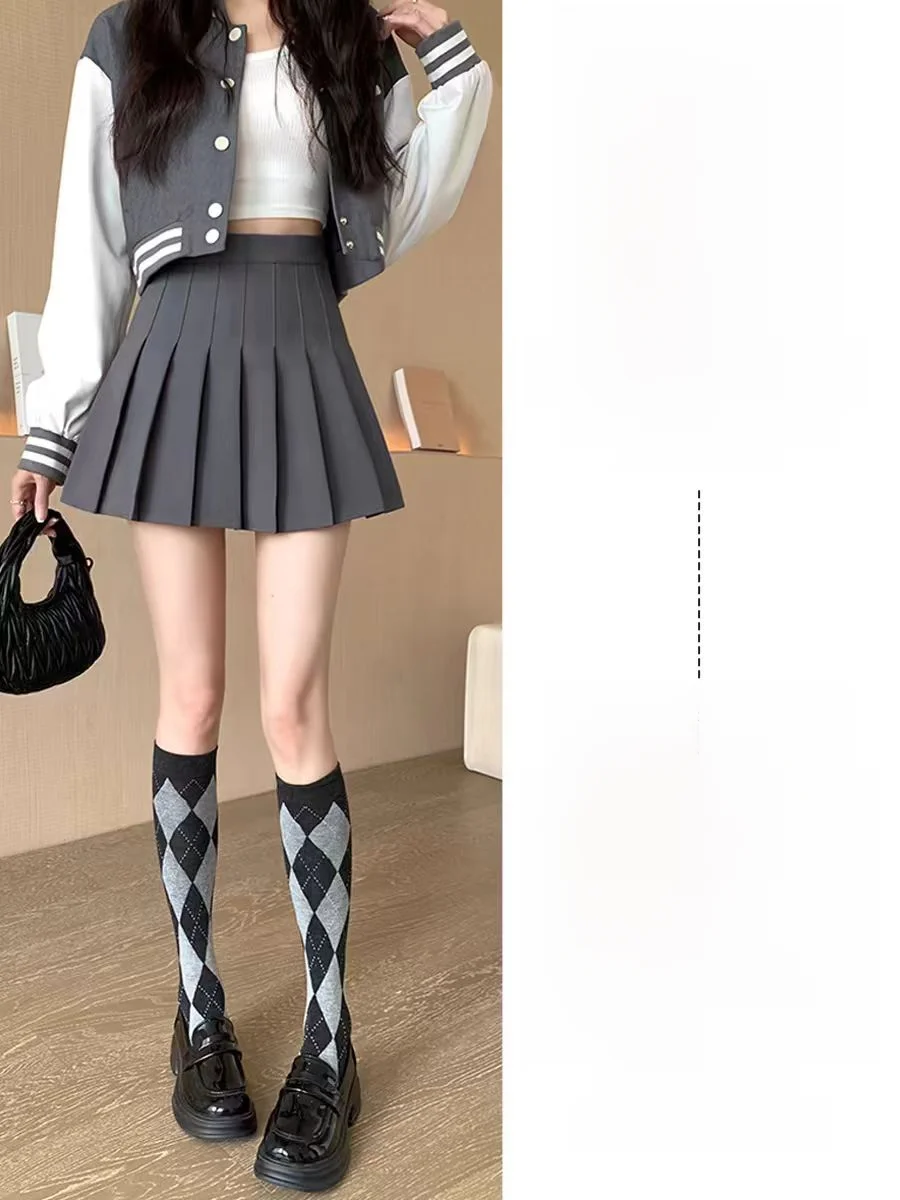 マーメイドスカート コーデ 完全ガイド｜トップス選びとシルエットのバランス