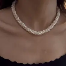 毛毛虫デザインのニットネックレス【手編み・天然淡水パール・ブレスレット付き】（セットアップ対応）