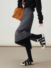 冬用 プリーツデザインの厚手キルティングスカート【女性用・フィット・保温性あり】