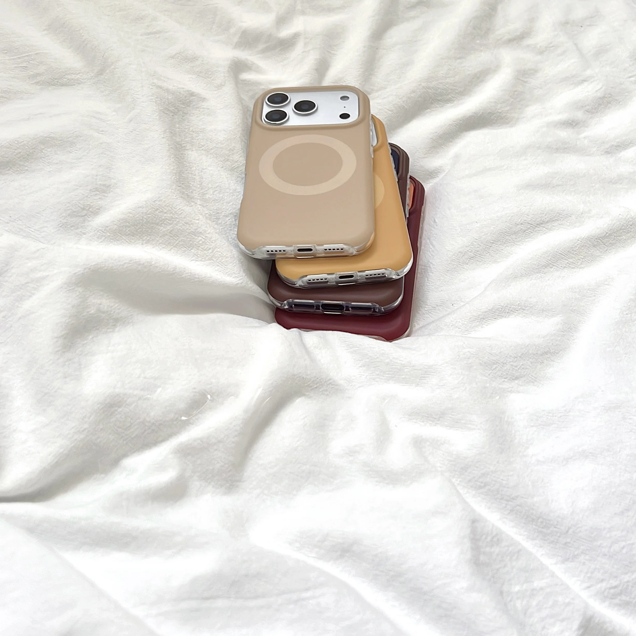 マグネット式スマホケース Sherry/雪莉：iPhone 16シリーズに最適なインスタ風デザインと5G対応の実用性