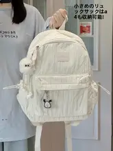 かわいい女の子のミニバックパックインスタイル