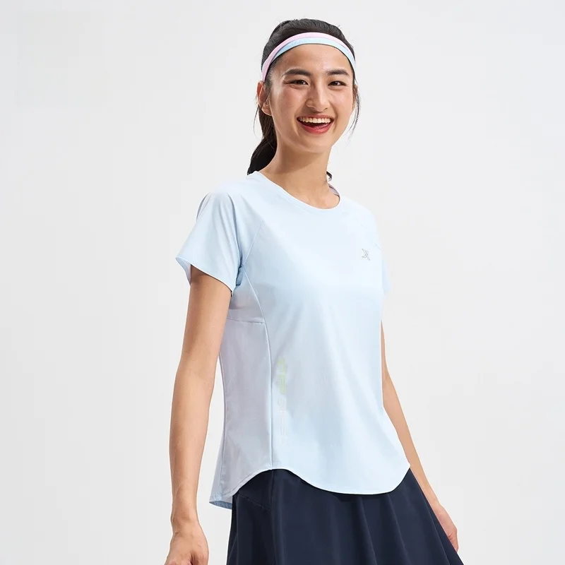 40代 ランニングウェア メンズ 夏：Xtep 女性用短袖ランニングシャツの通気性と実用性