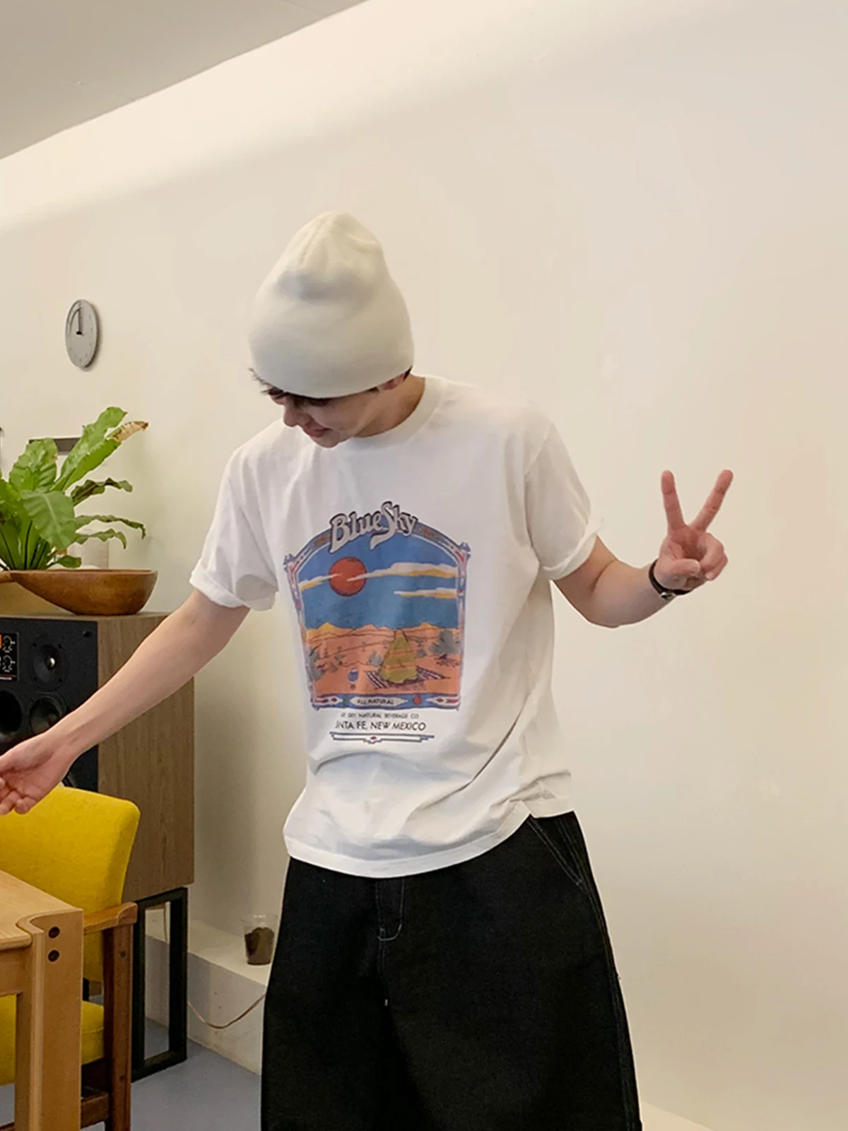 夏 メンズ コーデの基本ルール｜心の落ち着きを生む1枚のTシャツ