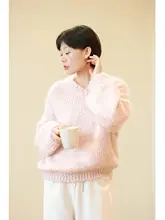 極上の柔らかさのVネックセーター【厚手・桜色・レディース・手編み・長毛】