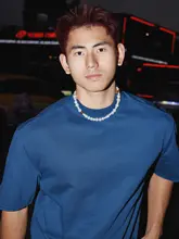 美しいブルーのアメリカンビンテージ短袖Tシャツ【男性用・カジュアルスタイル・上質感】