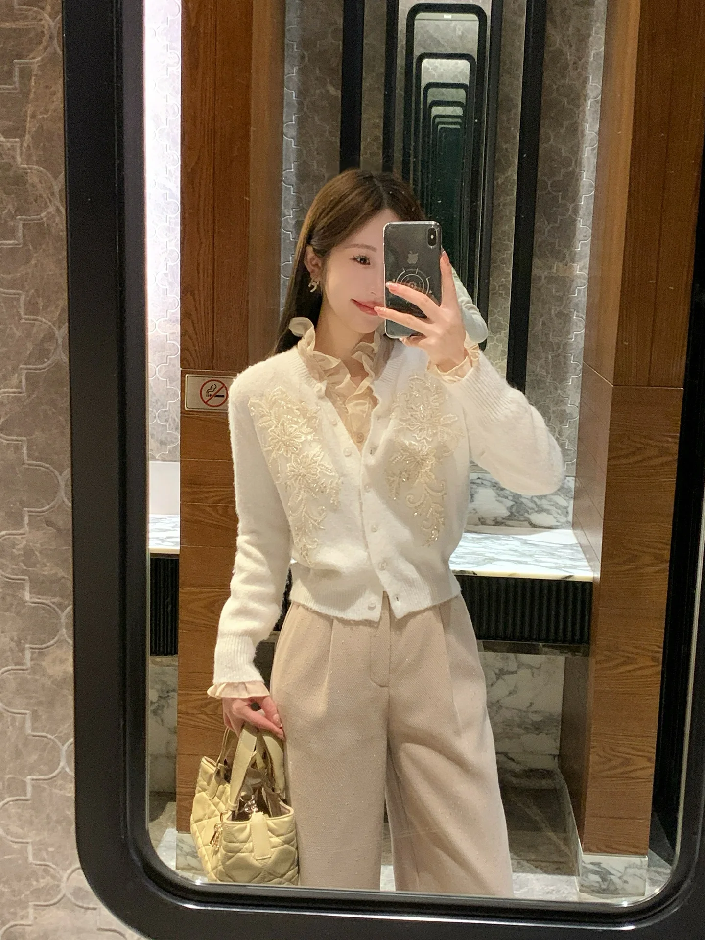 2026年女性のパンツはどう選ぶ？小柄さんでも着やすいロングパンツの選び方を解説