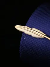 ビジネス用ネクタイクリップ【シンプルデザイン・翼と羽毛モチーフ・金銀色】