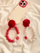 スマートフォン用赤いファー玉付きストラップ【DIYビーズ・ハンドチェーン・カメラ用・高級感あるデザイン】