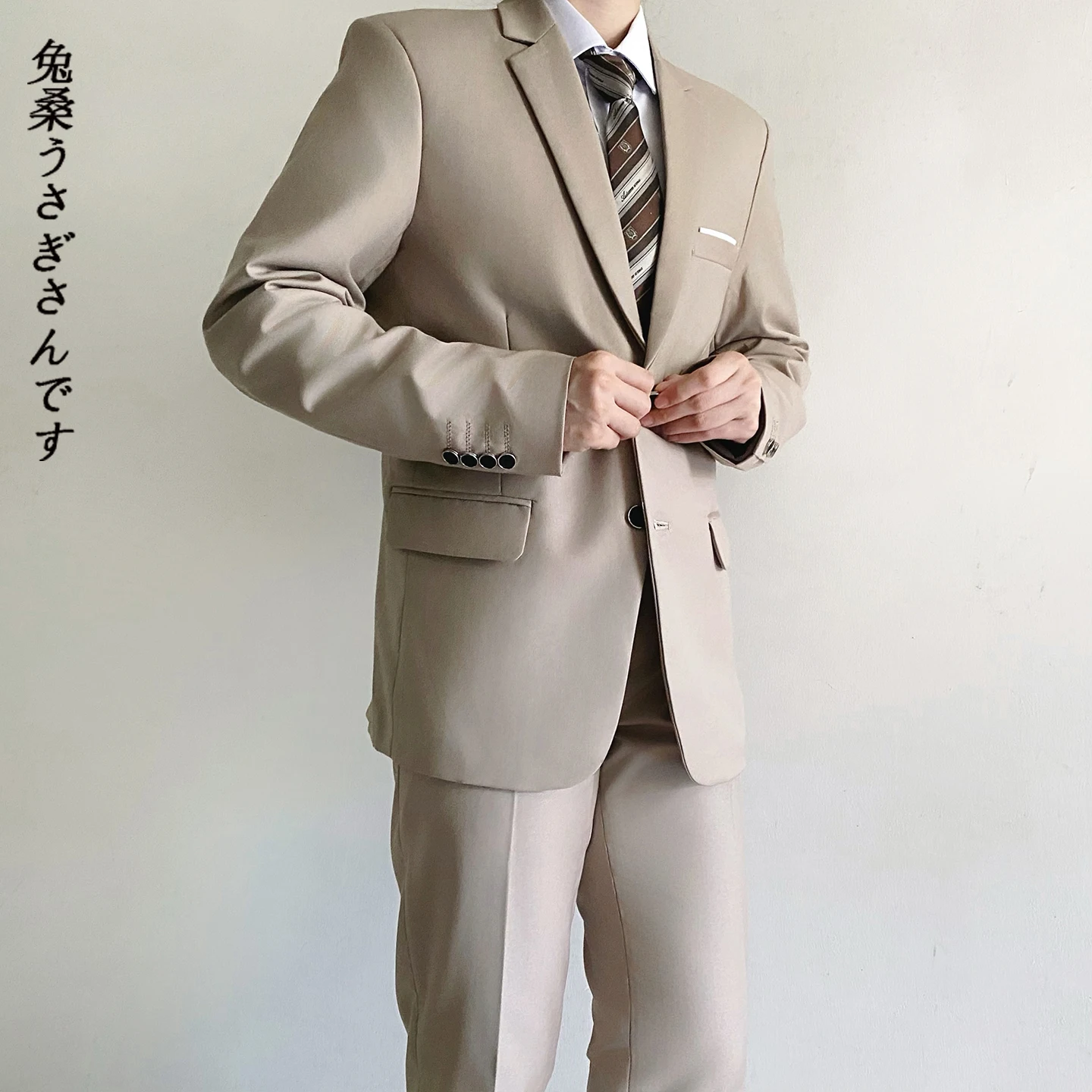 スマートカジュアル メンズ 20代に合うジャケットは、本当に「シンプル」が勝る？