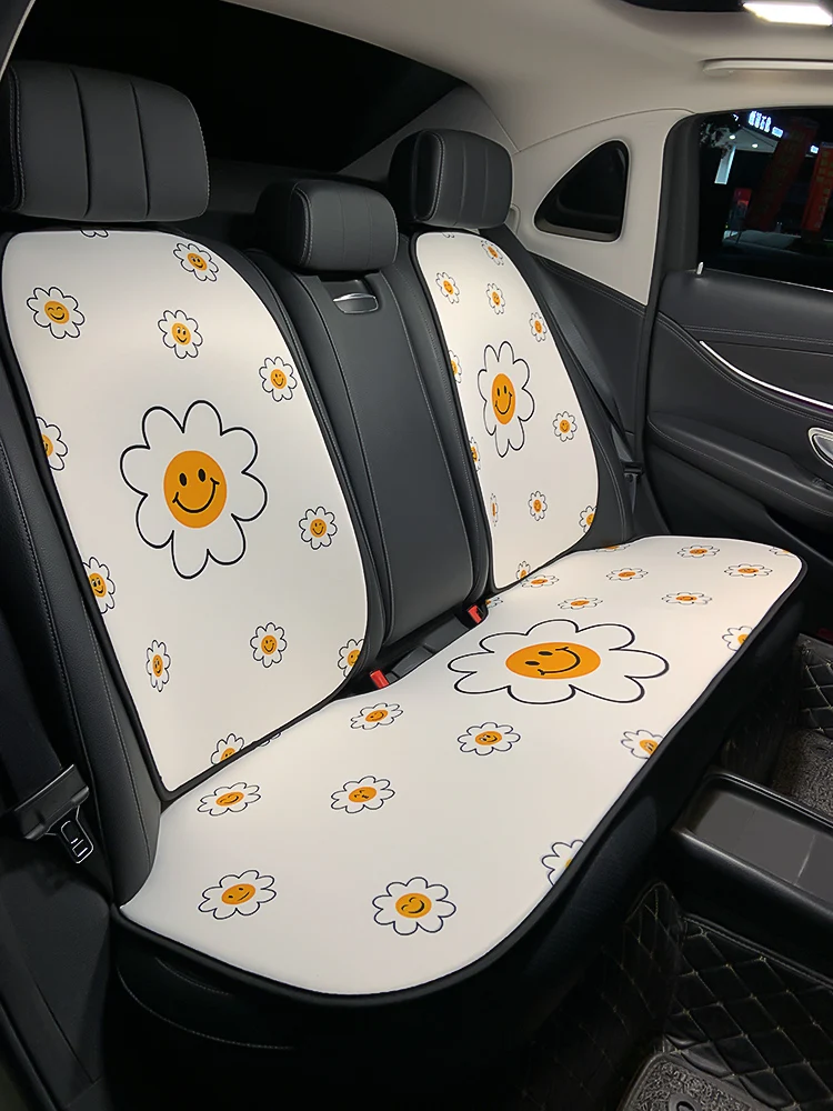車内装シートを選ぶときに迷うのは、本当に「見た目」だけなのか？