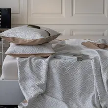 高級感あふれる涼感アイスシルクベッドカバー【夏用・折りたたみ・洗濯可・涼豆豆柄】（セットアップ対応）