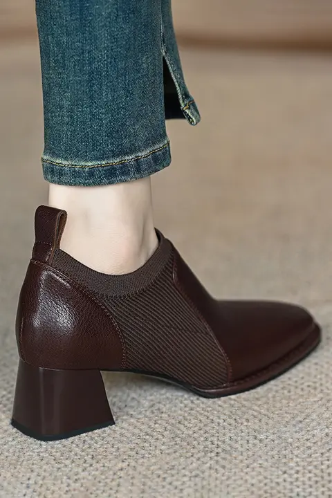 春秋用 中ヒールのレディースシューズ【柔らかい羊革・編み上げデザイン・スクエアトゥ】