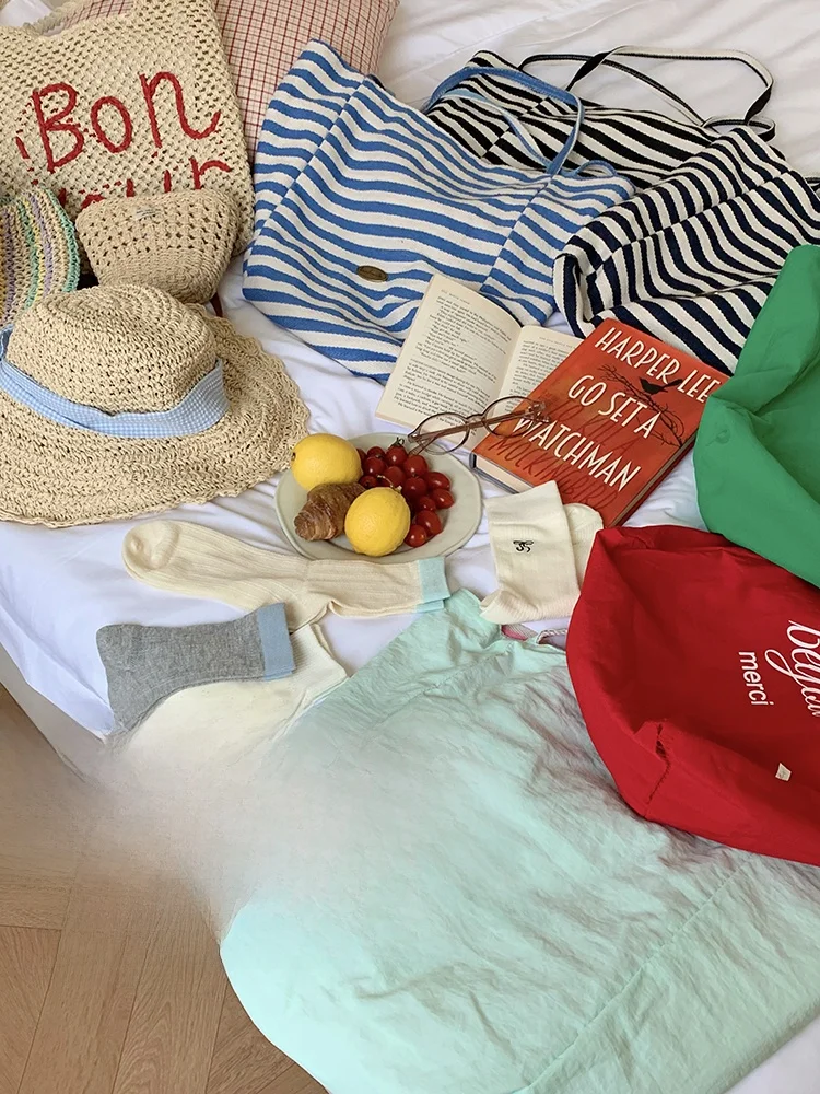 50代の女性が海外旅行で失敗しないファッションの小物は？