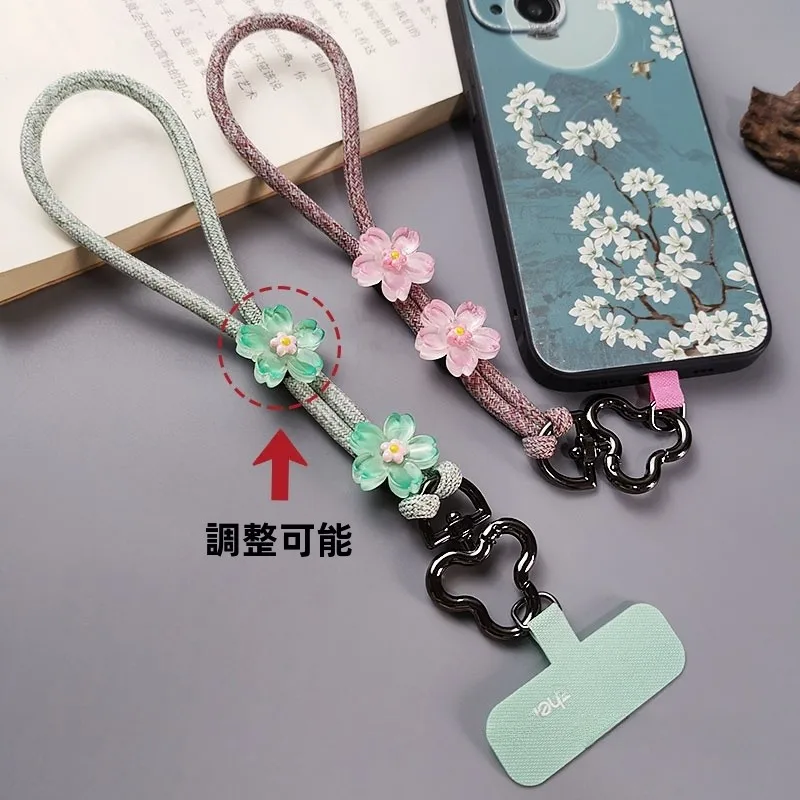 スマホにつけるストラップは、どう選ぶ？桜デザインのニットストラップが通勤・日常で安心を届ける理由