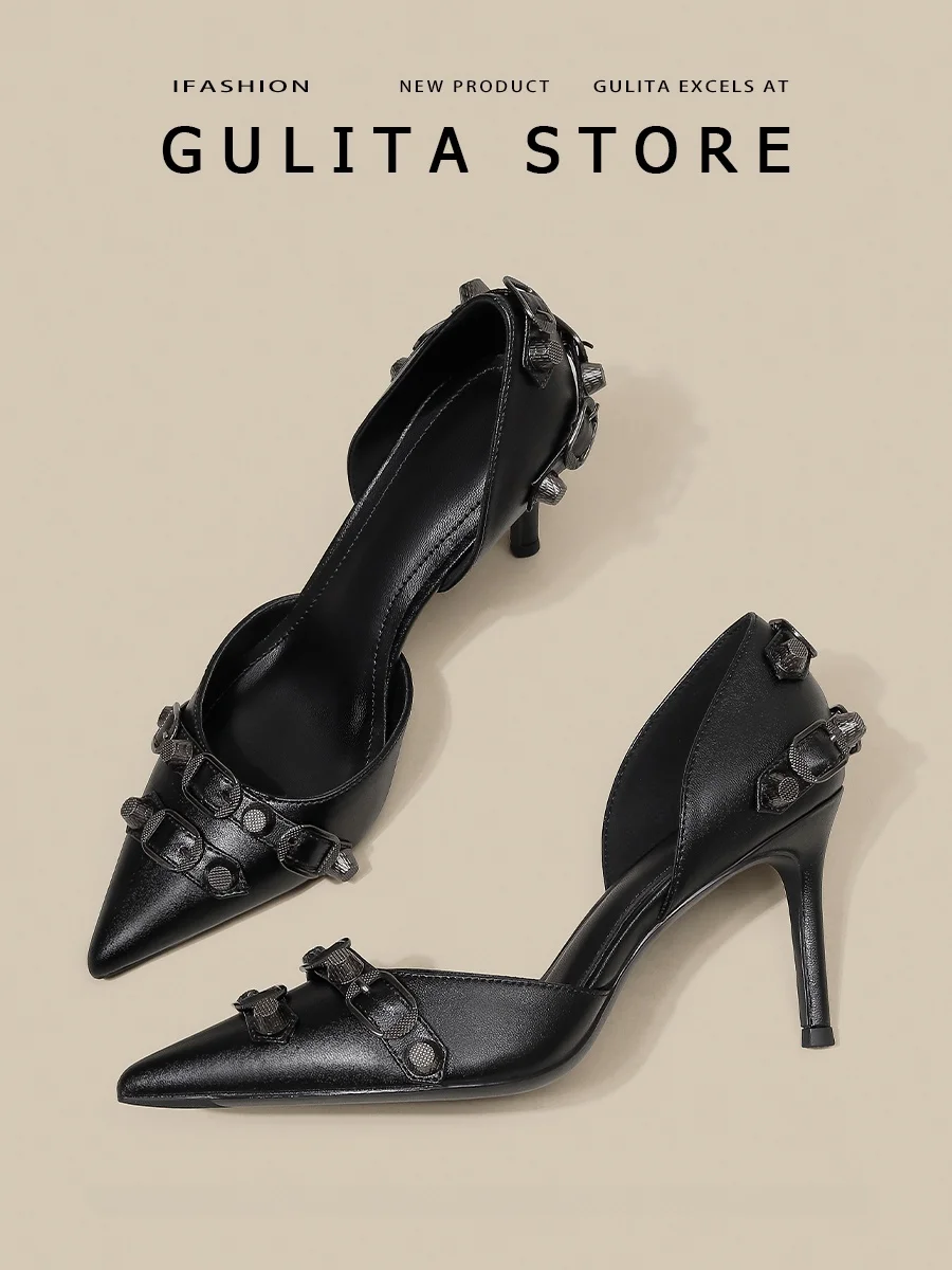 Gulita ブラック ポインテッドトゥ ハイヒールの細跟デザインとスタッズが提供する日常使いの実用性