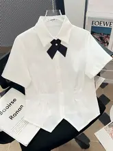 デザイン性の高い女性用JK制服ホワイトシャツ【タイトフィット・ショートスリーブ・カジュアルコーディネート可能】