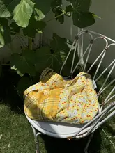 夏にぴったり！花柄とチェック柄のカジュアルクロスボディバッグ【薄型・した田園スタイル】