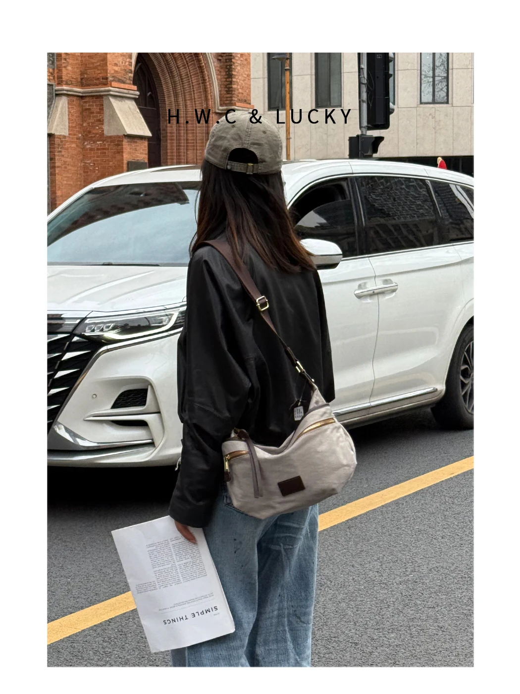 40代の女性が選ぶ、美しさと機能のバランスを取ったナイロンバッグは？