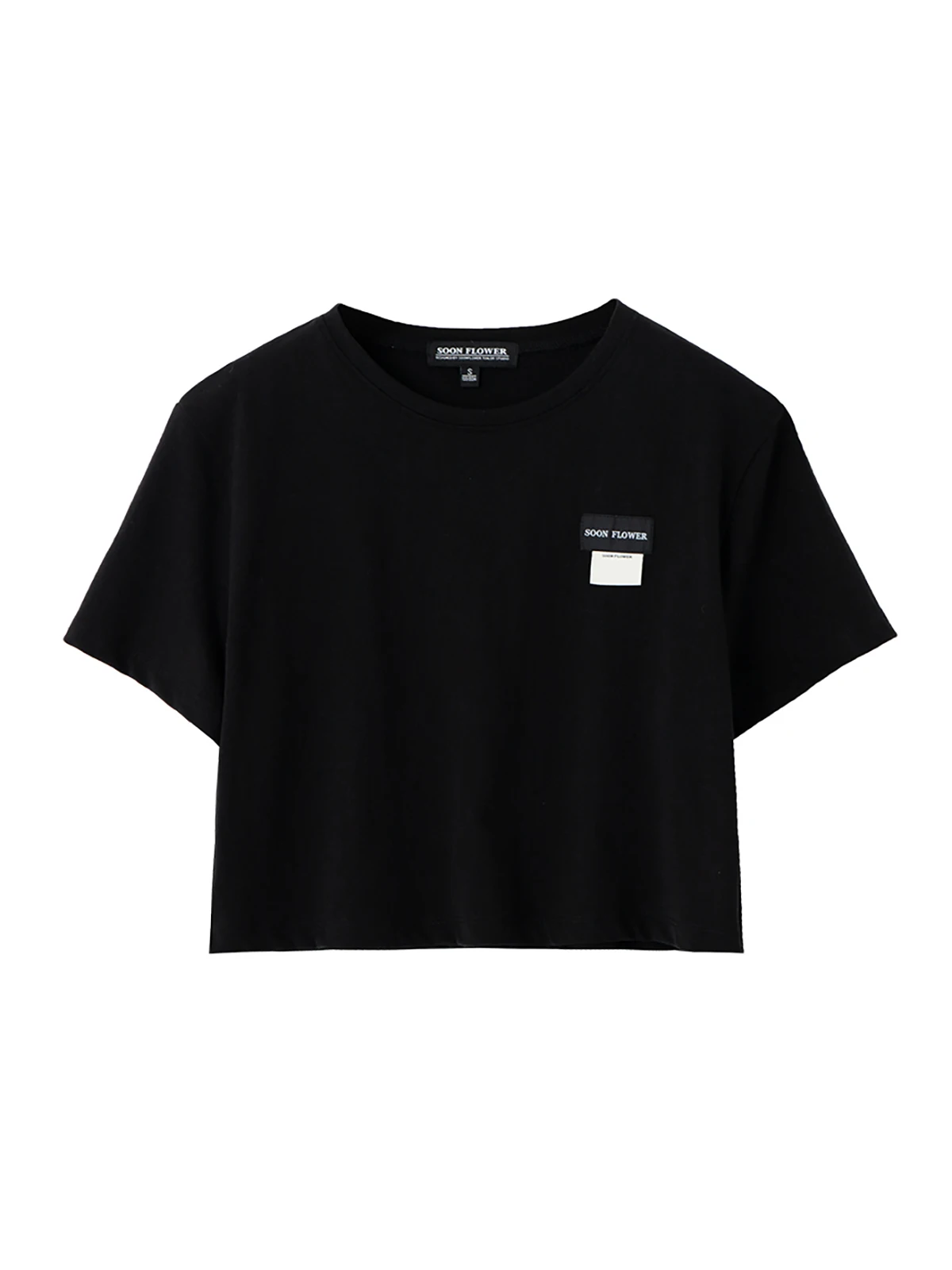 cropped t shirt はどんなときに着るべき？通勤から夏の日常まで、選び方のすべてを解説