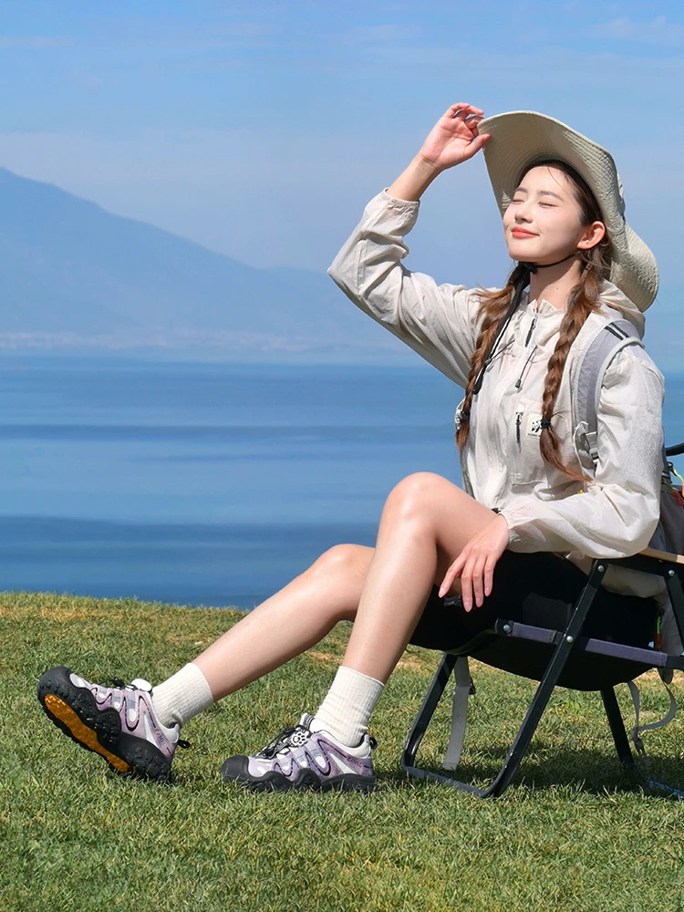 キャラバン トレッキングシューズ：女性向け軽量登山靴の実用性と性能解析