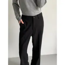 微妙なフレアデザインの高腰ストレートパンツ【フィット・ドレープ感あり】