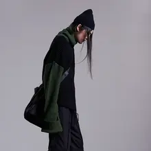 個性的なデザインのメンズニットセーター【冬用・オーバーサイズ・ハイネック・配色】