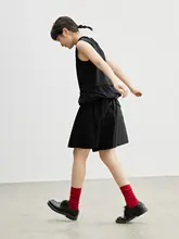 シンプルなブラックとホワイトのコットンリネンスカートパンツ【五分丈・四粒ボタン付き】（セットアップ対応）