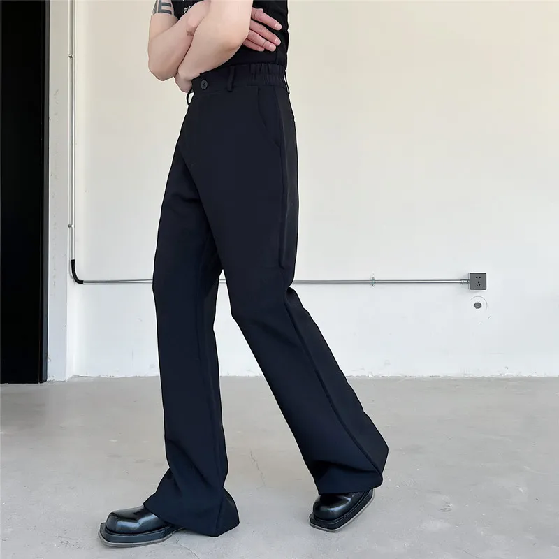 80年代の男性ファッションを再現するフレアパンツは、どう選ぶ？
