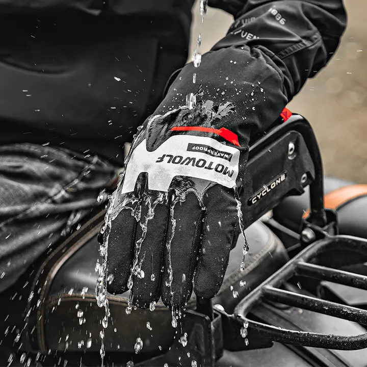四季用バイクライディンググローブ【防水・防風・保温】