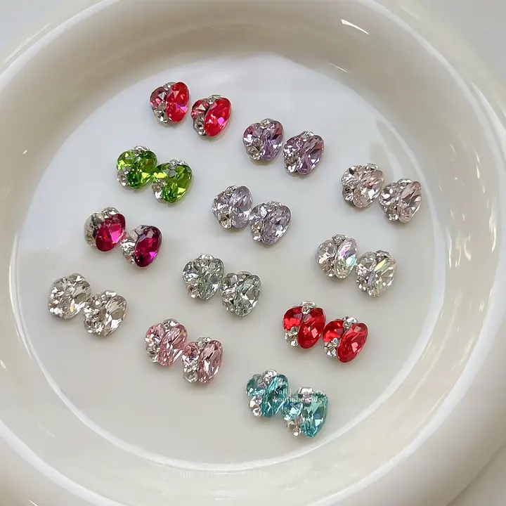 美しい紫色のネイルアクセサリー【K9クリスタル・異形ドット・豪華デザイン】