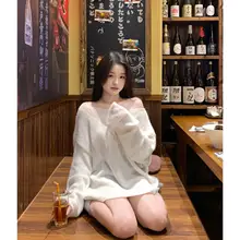 春にぴったりな斜め肩デザインのニットトップス【女性用・したフィット感・カジュアル】