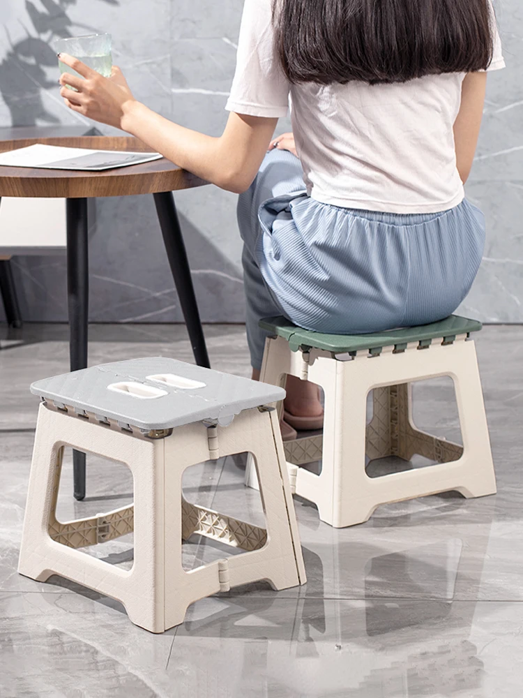 折りたたみカウンターチェアを選ぶべきタイミングは？