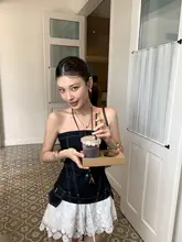 トレンドデザインのデニムビスチェ【オフショルダー・フィット感・夏用】