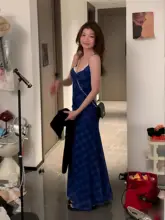 夏用 フランス風 青いワンピース【セクシーなVネック・キャミソール・ウエスト収縮・Aラインロングスカート】