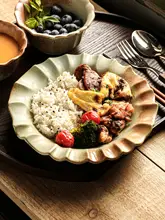 個人用の洗練された和式朝食用碗とプレート、スプーン付き（セットアップ対応）