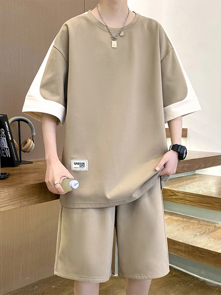 かっこいいTシャツメンズは、冷感素材のセットアップが今夏のベスト選択？