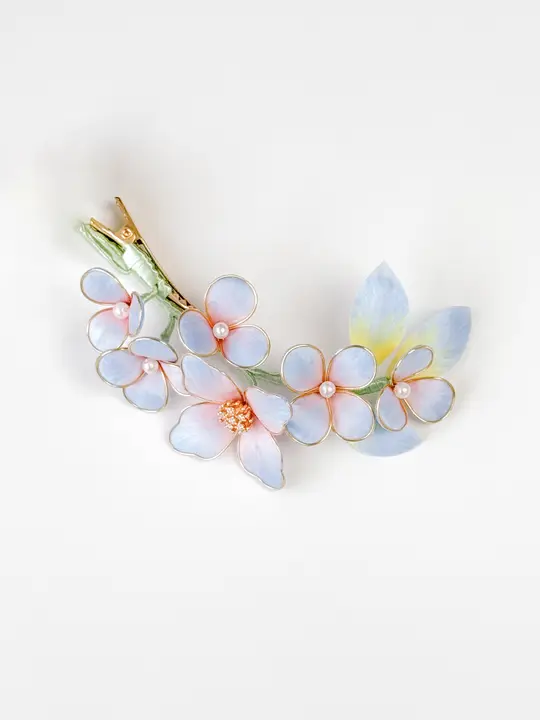 高級感あるフラワーフェルトヘアクリップ【後頭部用・横差しタイプ】