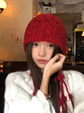 レトロ手編み編み込み赤色ニット帽【秋冬・耳を覆うデザイン・保温】