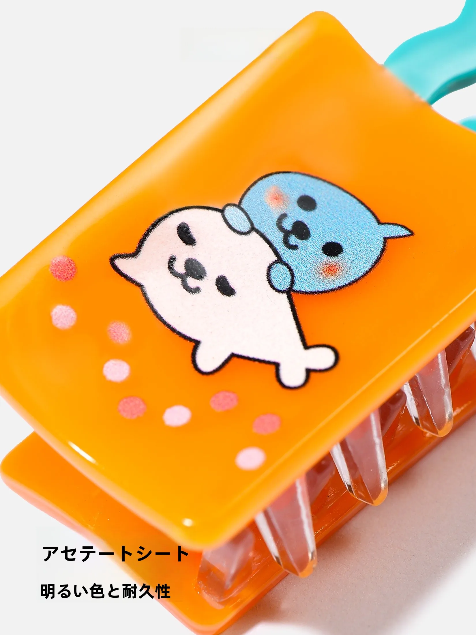 可愛いキャラクターデザインの子供用ヘアクリップ：うかんむりクリップ 100均 と ファンクションクリップ の  性能比較