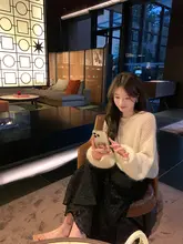 春のゆったりした雰囲気のラウンドネックニットトップス【透け感・ロールヘム】（セットアップ対応）