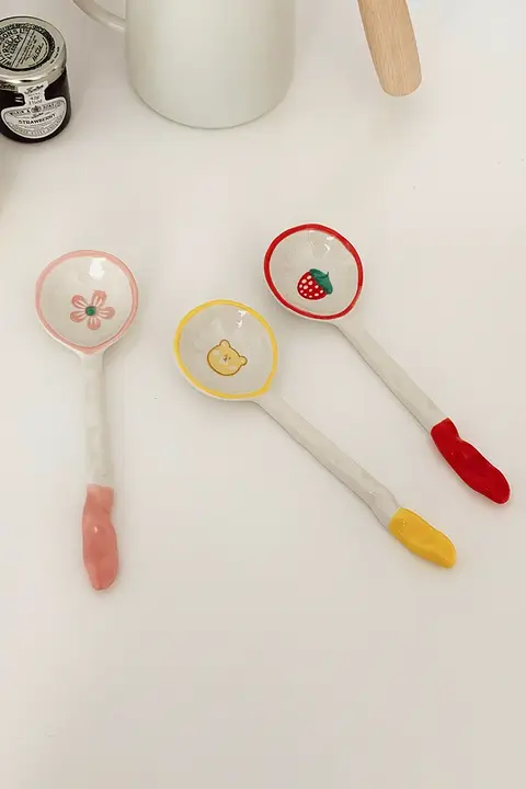 家庭用ロングハンドルセラミックスプーン かわいい スープスプーン
