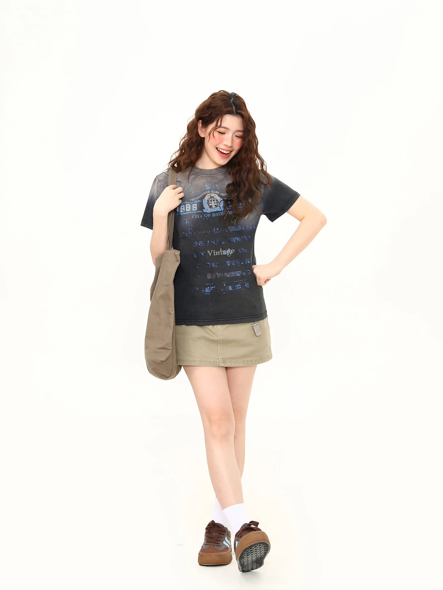 WILDAZI 野生阿子 ゆったりTシャツ：黄ばみ・黒ずみ対策の実用性とメンテナンスガイド