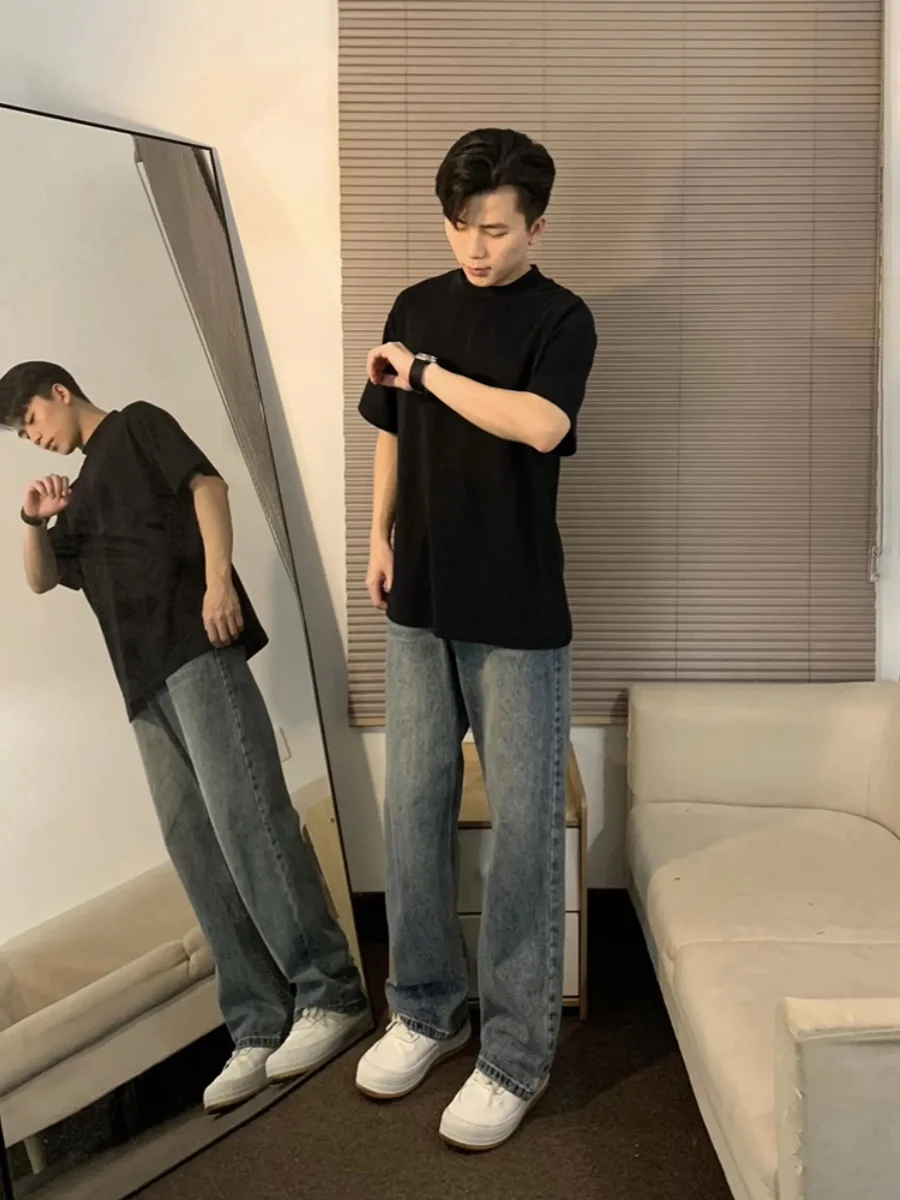黒Tシャツコーデメンズはどう着る？シンプルな1着でカジュアルからフォーマルまでつなげる