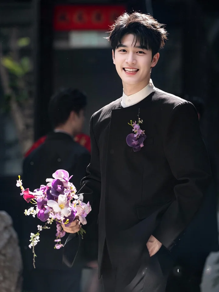 おしゃれなカジュアルテイストのメンズフォーマルスーツ【結婚式用・高級感・洗練されたデザイン】（セットアップ対応）