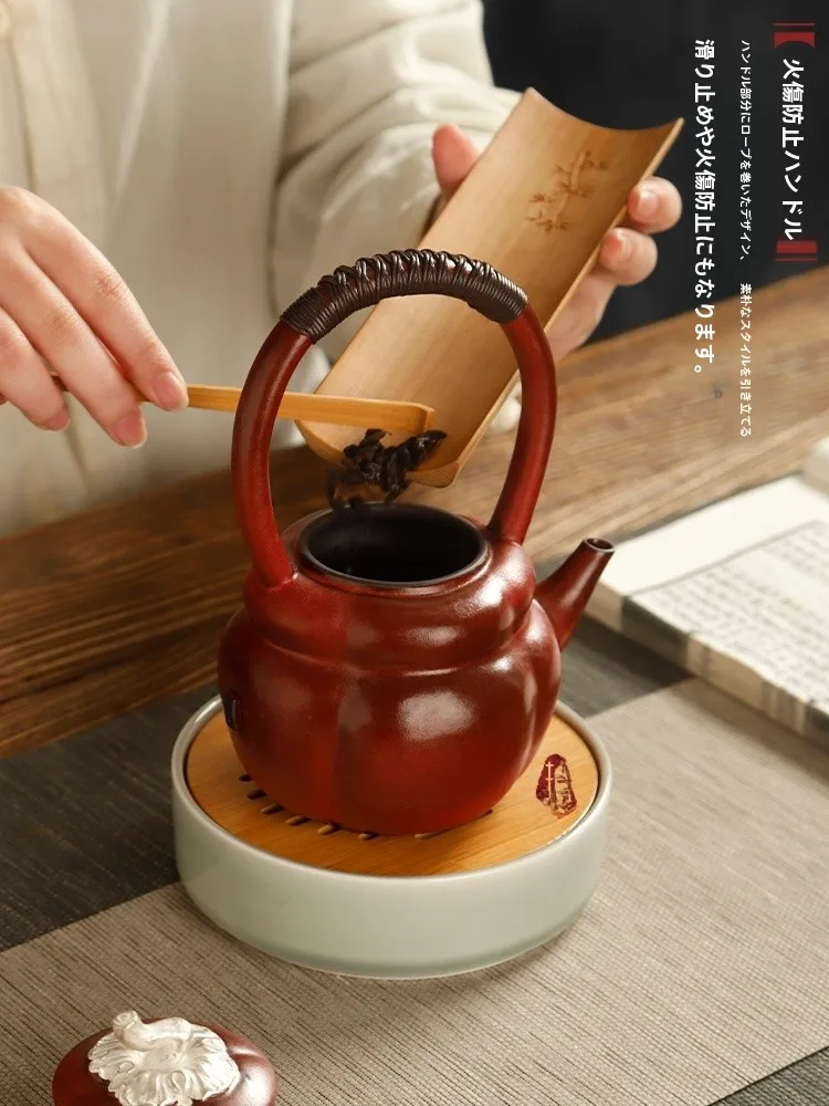 粗陶製一斗缶焚き火台：屋外で使える煮茶炉の実用性と設置ガイド