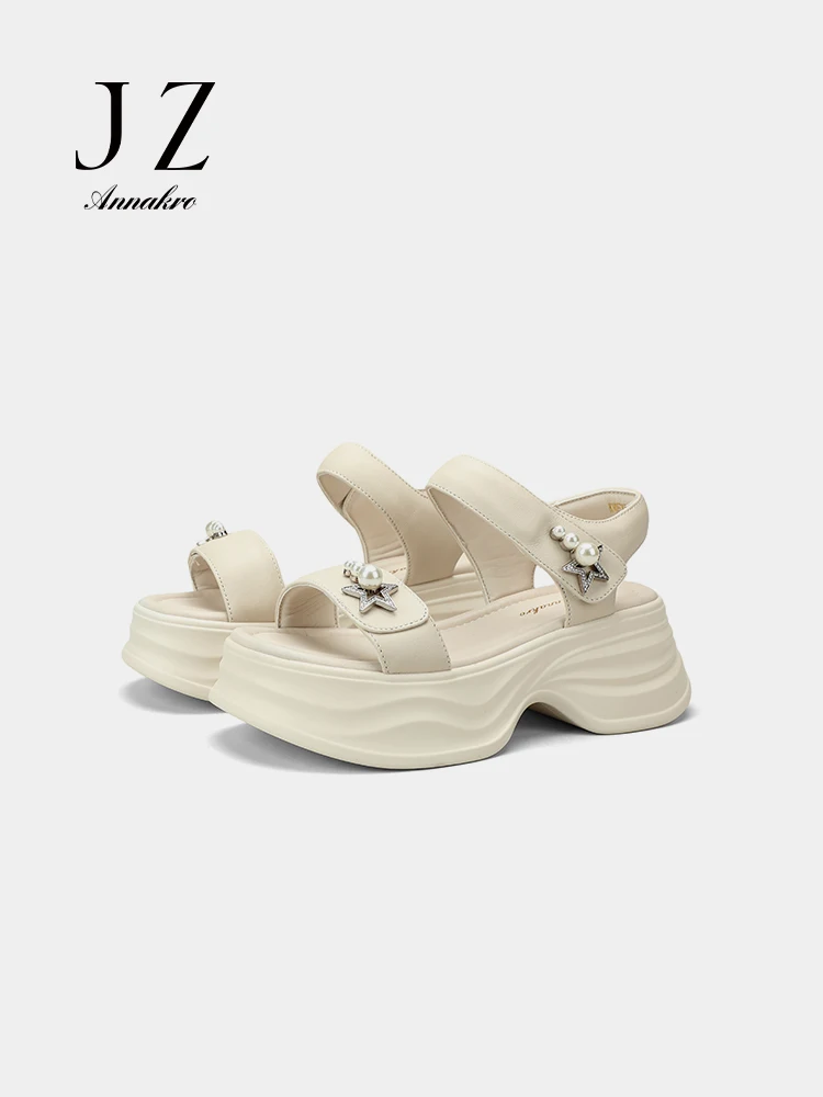 厚底クッションサンダル レディース：トレンディな夏用モデルの実用性と使い分け