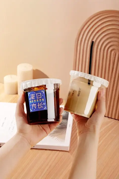 500ml使い捨てプラスチックコップ【蓋付き・アイスコーヒー・ラテ用】